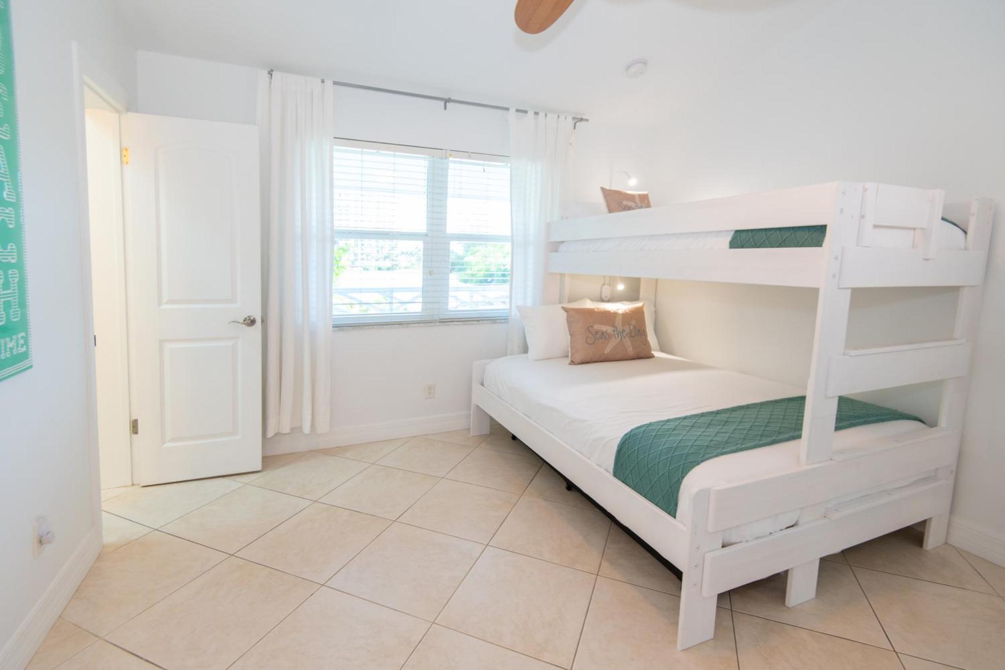 Sandy Shores - 2Br Beach Getaway And Surf Spot Fort Pierce Extérieur photo